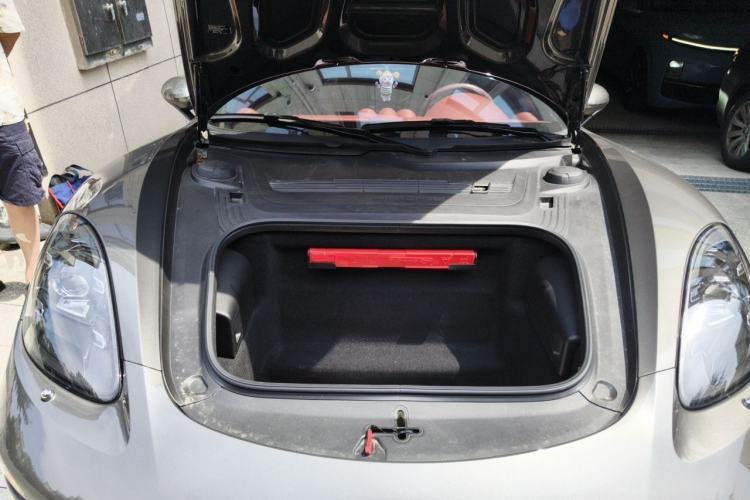 Used Porsche 718 2020 Cayman 2.0T Engine Bay