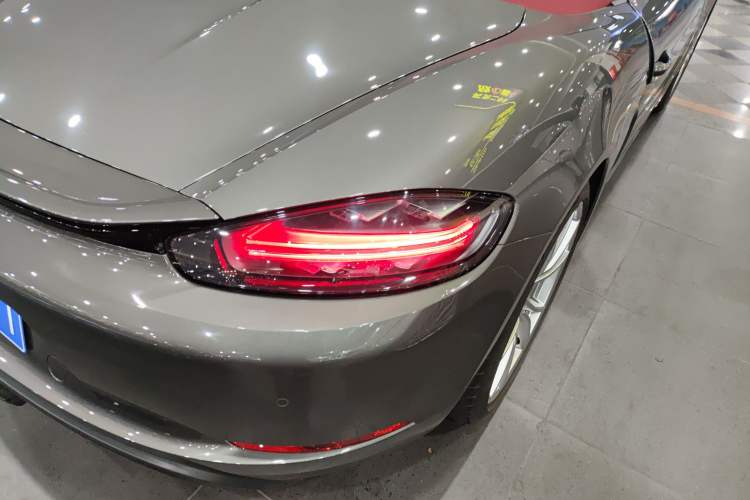 Used Porsche 718 2020 Boxster 2.0T Exterior 3