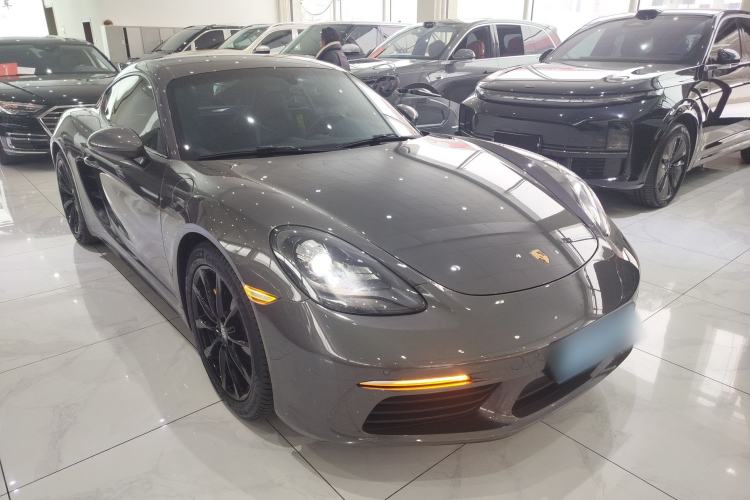 Used Porsche 718 2020 Cayman 2.0T Front Right 45 Deg