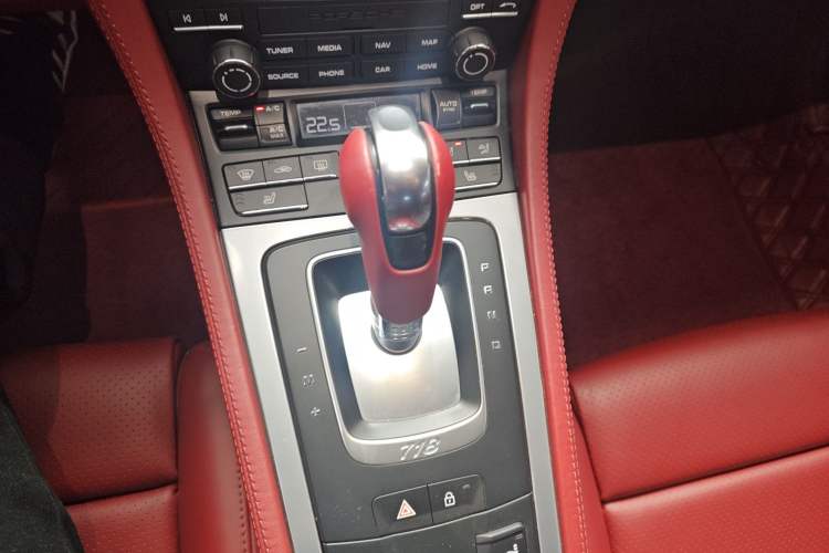 Used Porsche 718 2020 Cayman 2.0T Gear Lever