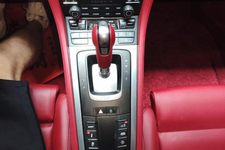 Used Porsche 718 2020 Cayman 2.0T Gear Lever
