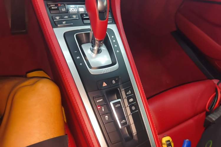Used Porsche 718 2020 Boxster 2.0T Gear Lever