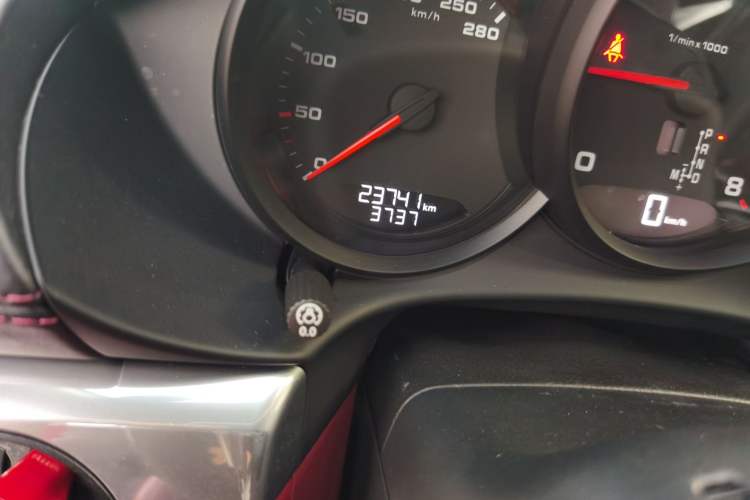 Used Porsche 718 2020 Boxster 2.0T Odometer Close Up
