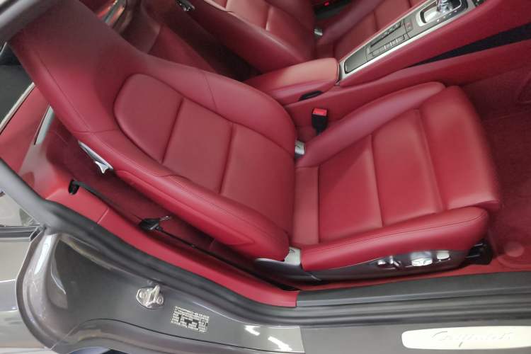 Used Porsche 718 2020 Cayman 2.0T Right Front Seat
