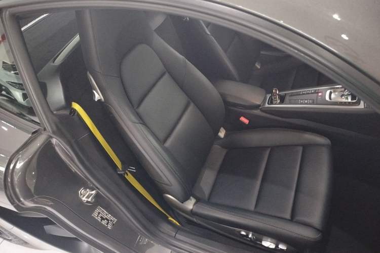 Used Porsche 718 2020 Cayman 2.0T Right Front Seat