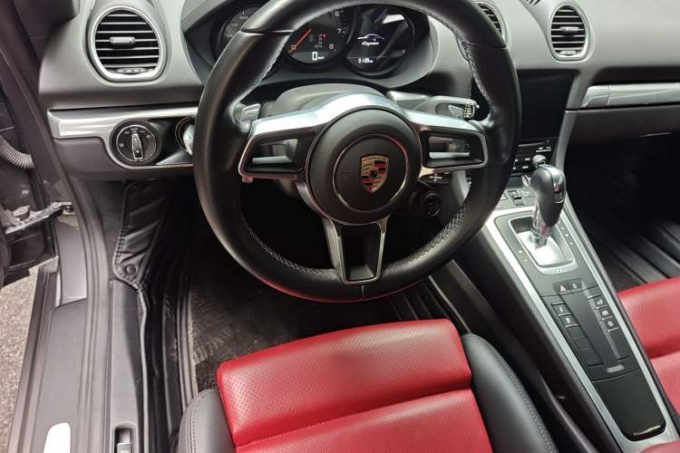 Used Porsche 718 2020 Cayman 2.0T Steering Wheel