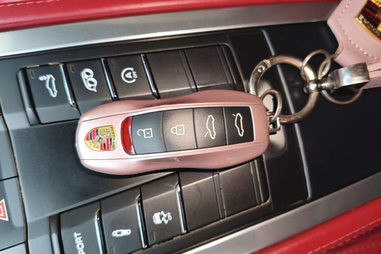 Used Porsche 718 2020 Cayman 2.0T Vehicle Key
