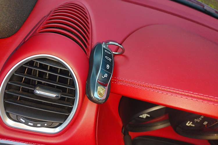 Used Porsche 718 2020 Cayman 2.0T Vehicle Key