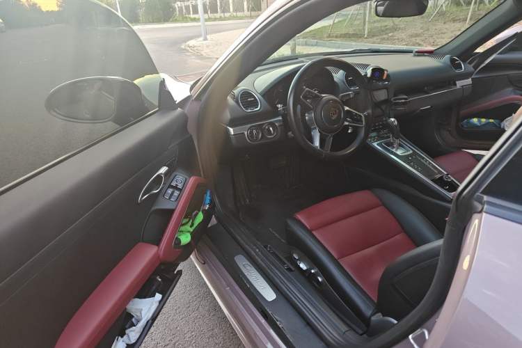 Used Porsche 718 2020 Cayman 2.0T Driver Seat
