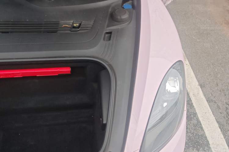Used Porsche 718 2020 Cayman 2.0T Engine Bay Left