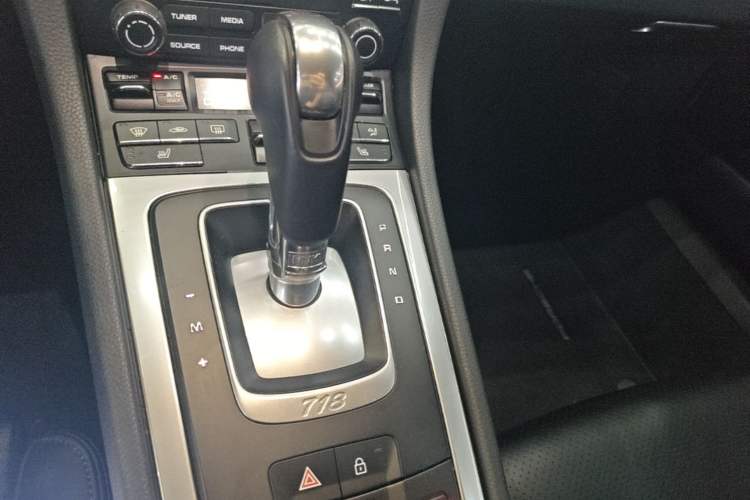 Used Porsche 718 2020 Boxster 2.0T Gear Lever