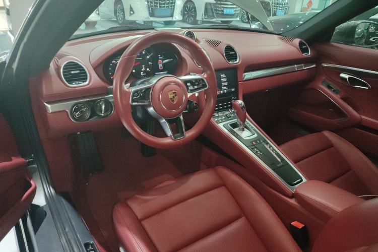 Used Porsche 718 2020 Cayman 2.0T Center Console