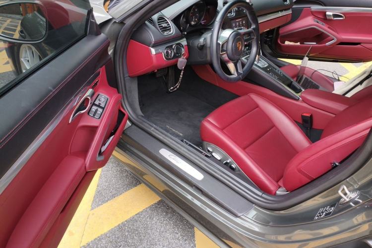 Used Porsche 718 2020 Cayman 2.0T Driver Seat