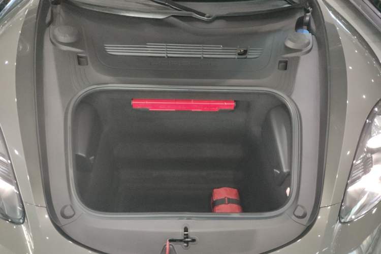 Used Porsche 718 2020 Cayman 2.0T Engine Bay