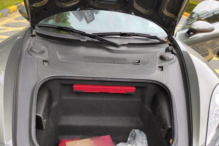 Used Porsche 718 2020 Cayman 2.0T Engine Bay