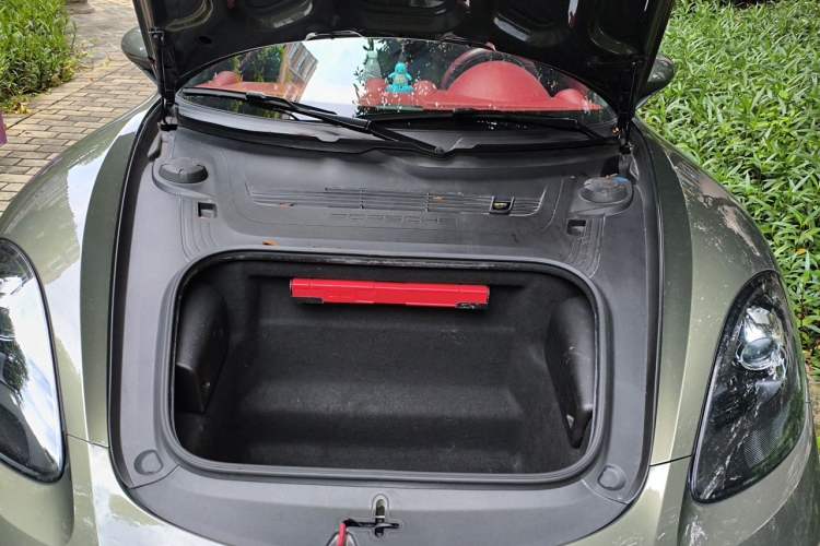 Used Porsche 718 2020 Boxster 2.0T Engine Bay