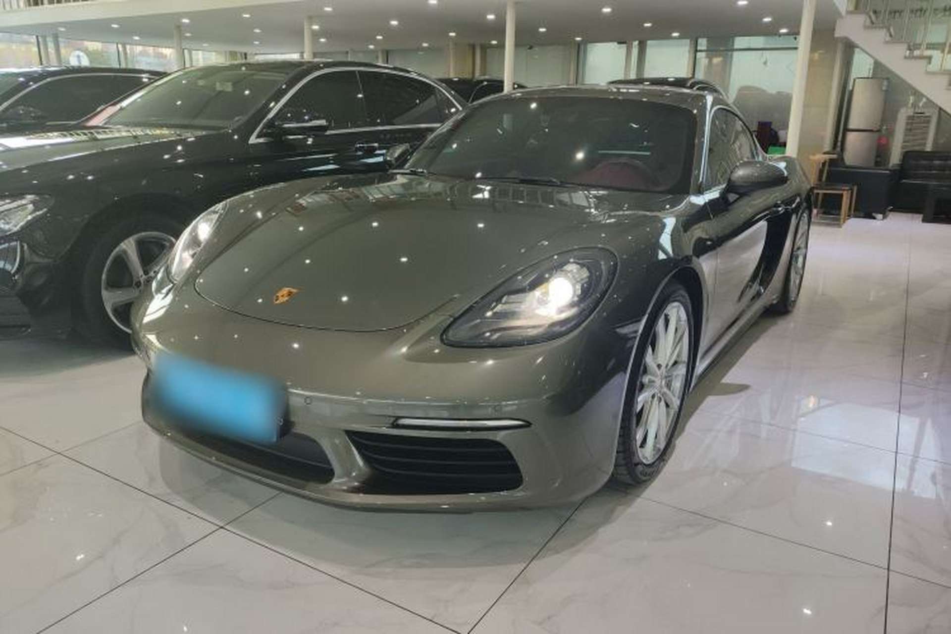 Used Porsche 718 2020 Cayman 2.0T Front Left 45 Deg