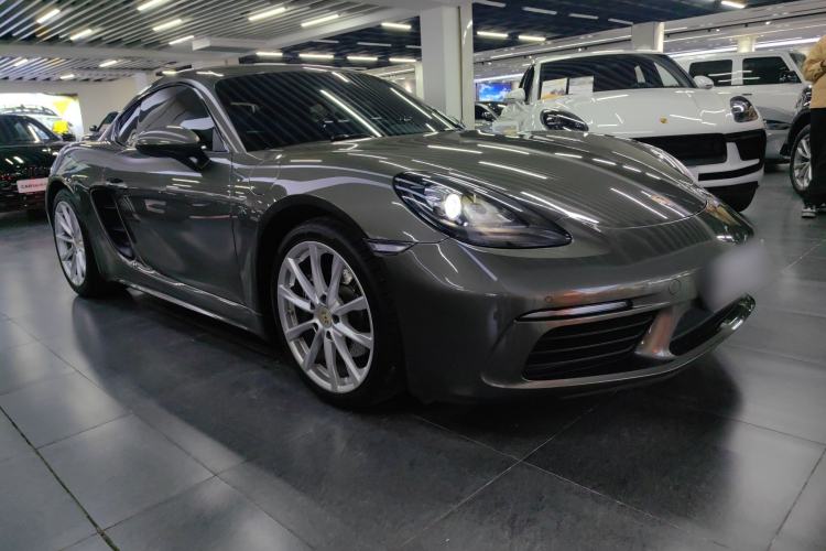 Used Porsche 718 2020 Cayman 2.0T Front Right 45 Deg