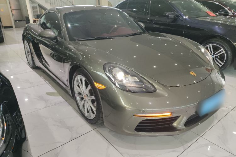 Used Porsche 718 2020 Cayman 2.0T Front Right 45 Deg