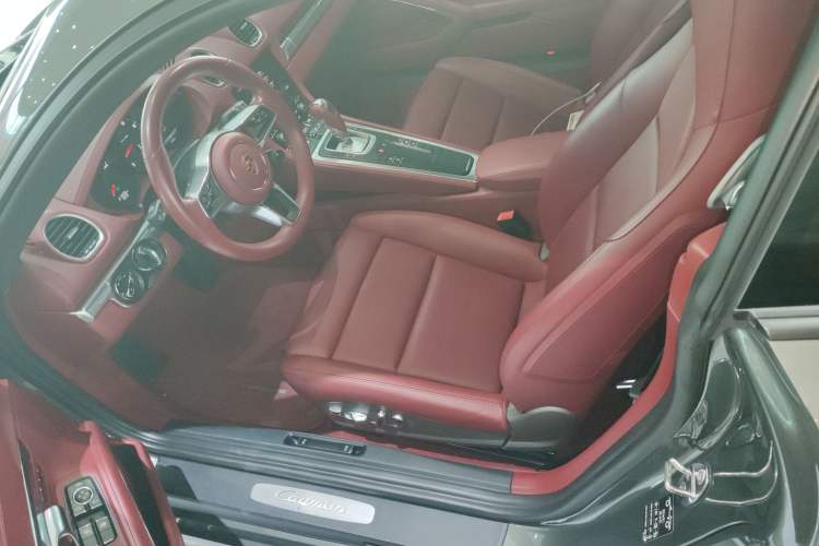 Used Porsche 718 2020 Cayman 2.0T Left Front Seat