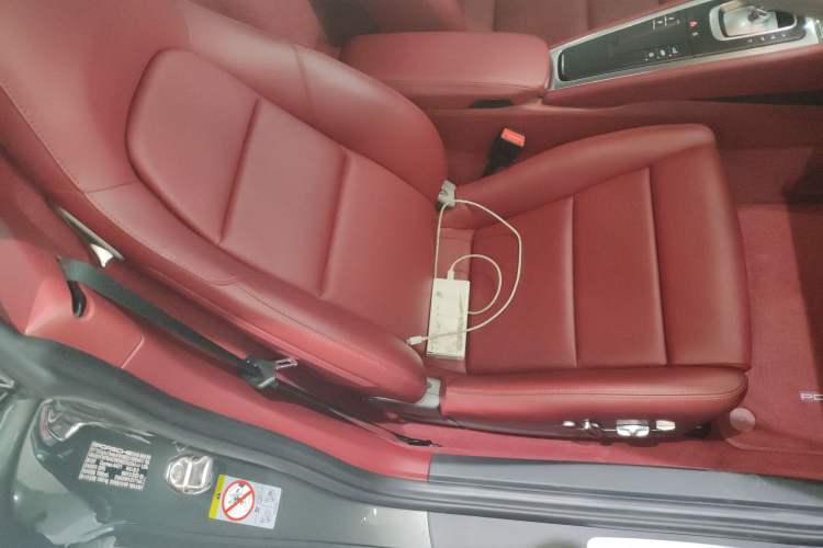 Used Porsche 718 2020 Cayman 2.0T Right Front Seat