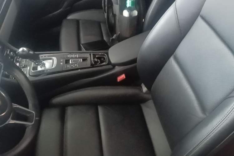 Used Porsche 718 2020 Boxster 2.0T Left Rear Seat