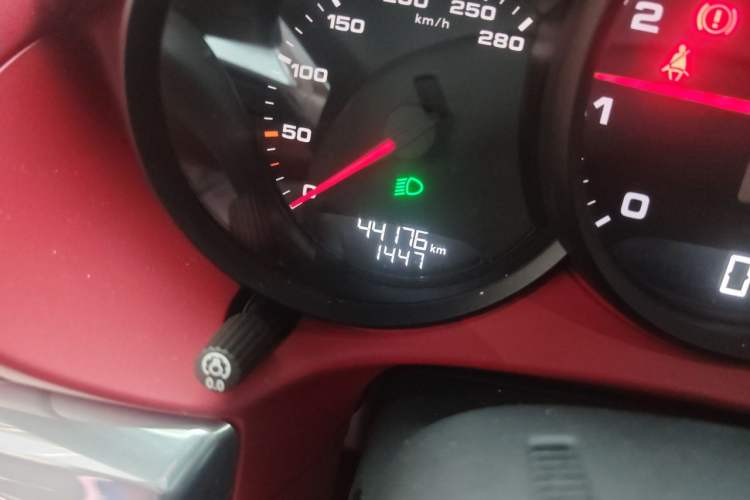 Used Porsche 718 2020 Cayman 2.0T Odometer Close Up