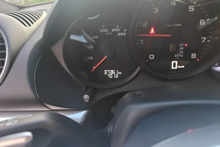 Used Porsche 718 2020 Cayman 2.0T Odometer Close Up