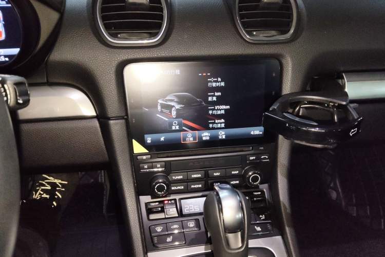 Used Porsche 718 2020 Cayman 2.0T Audio And AC Panel