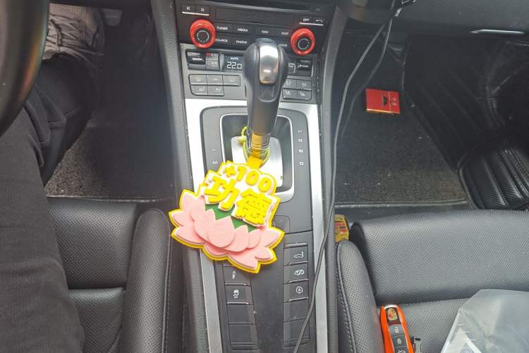 Used Porsche 718 2020 Cayman 2.0T Gear Lever