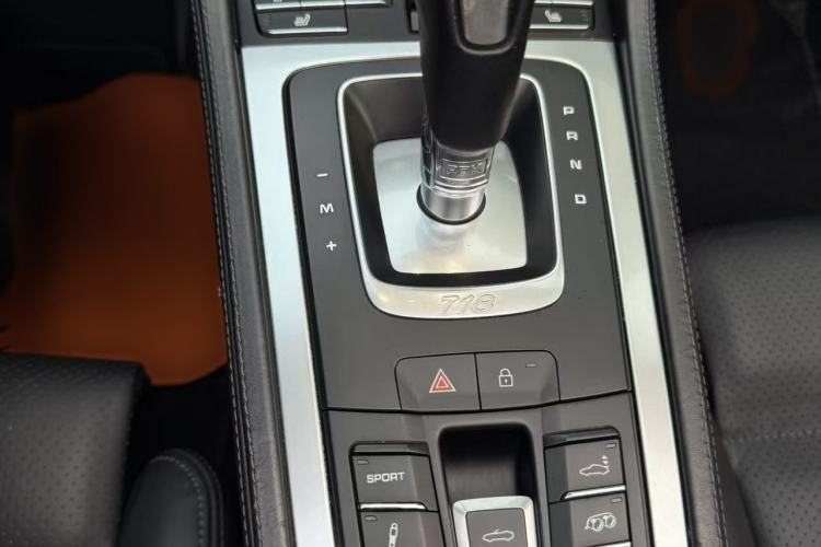 Used Porsche 718 2020 Boxster 2.0T Interior 7