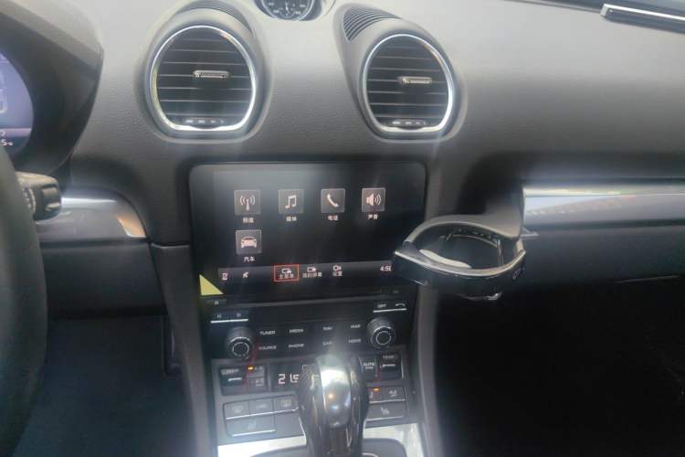 Used Porsche 718 2020 Cayman 2.0T Audio And AC Panel