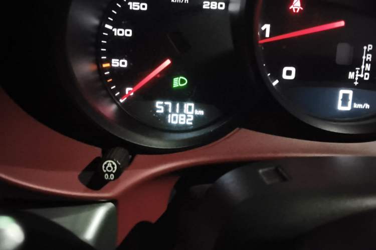 Used Porsche 718 2020 Boxster 2.0T Odometer Close Up