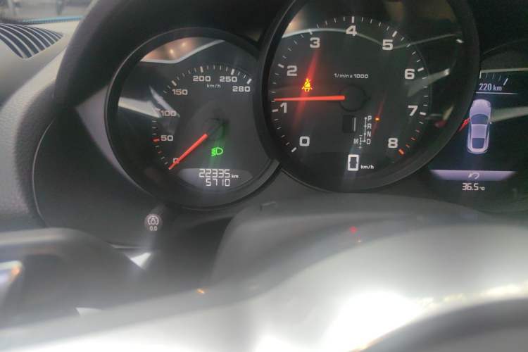 Used Porsche 718 2020 Cayman 2.0T Odometer Close Up