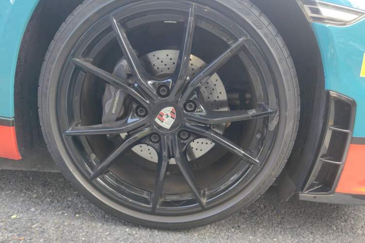 Used Porsche 718 2020 Cayman 2.0T Right Front Wheel Hub