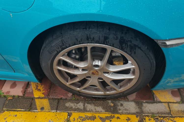Used Porsche 718 2020 Boxster 2.0T Right Front Wheel Hub