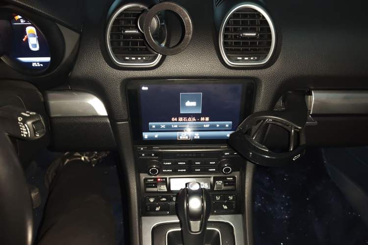 Used Porsche 718 2020 Cayman 2.0T Audio And AC Panel