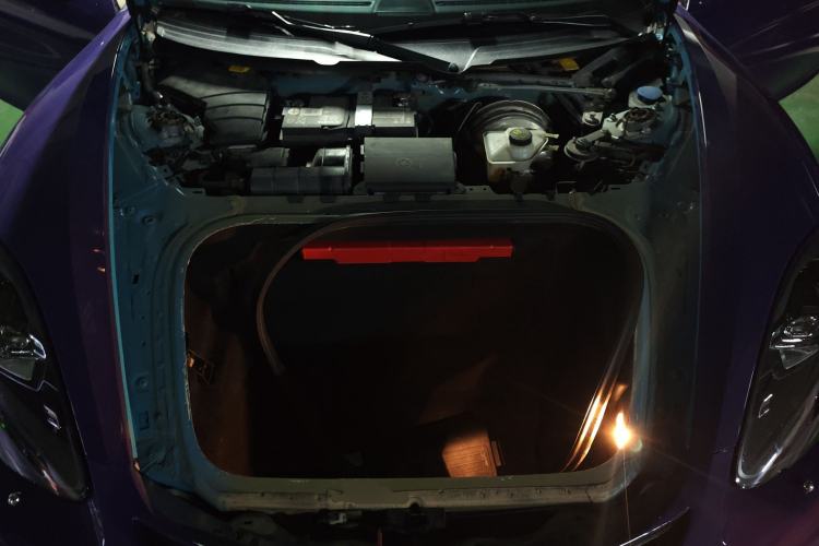 Used Porsche 718 2020 Cayman 2.0T Engine Bay