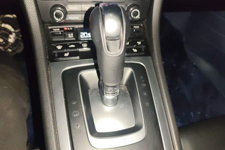 Used Porsche 718 2020 Cayman 2.0T Gear Lever