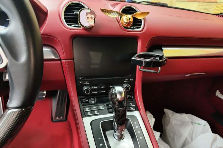 Used Porsche 718 2020 Cayman S 2.5T Audio And AC Panel
