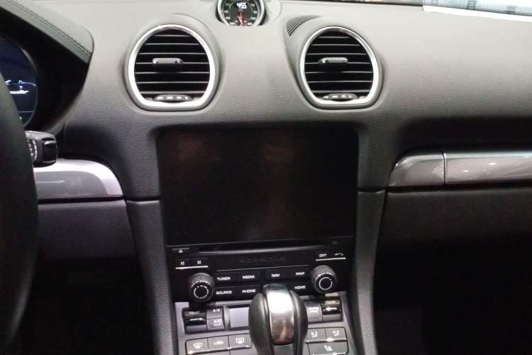 Used Porsche 718 2020 Boxster 2.0T Audio And AC Panel