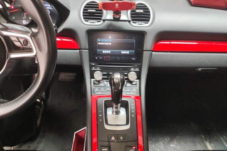Used Porsche 718 2020 Cayman 2.0T Audio And AC Panel