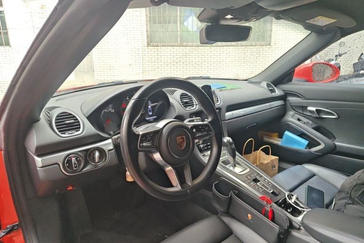 Used Porsche 718 2020 Boxster 2.0T Center Console
