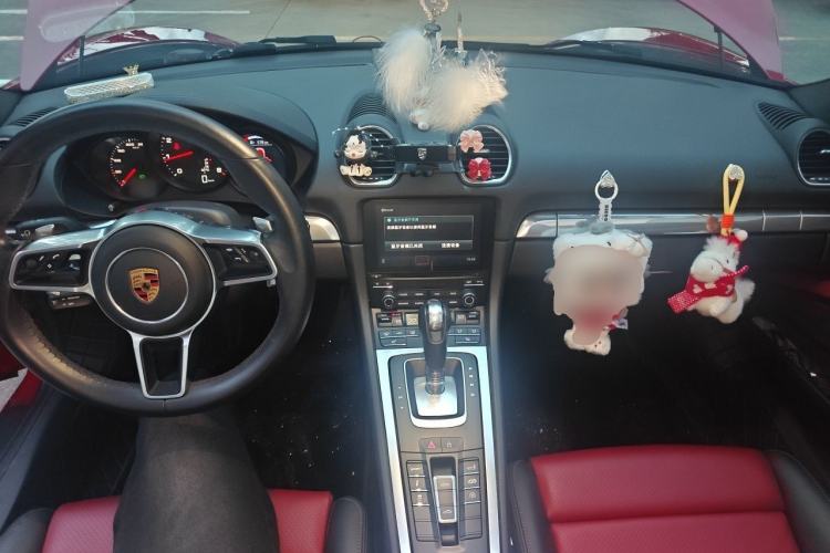 Used Porsche 718 2020 Boxster 2.0T Center Console
