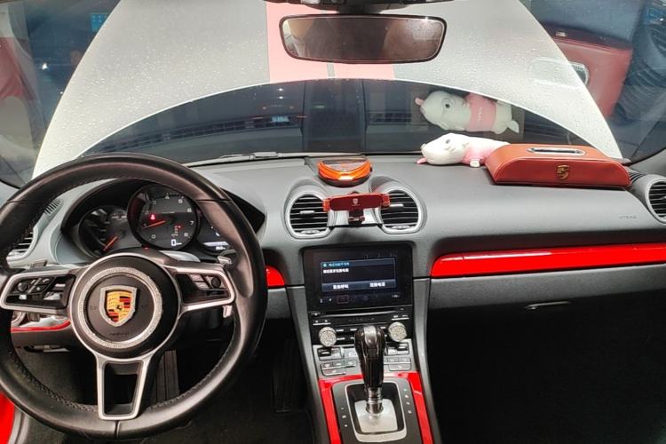 Used Porsche 718 2020 Cayman 2.0T Center Console
