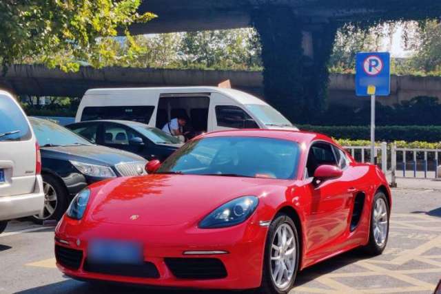 Porsche 718 2020 Cayman 2.0T с пробегом