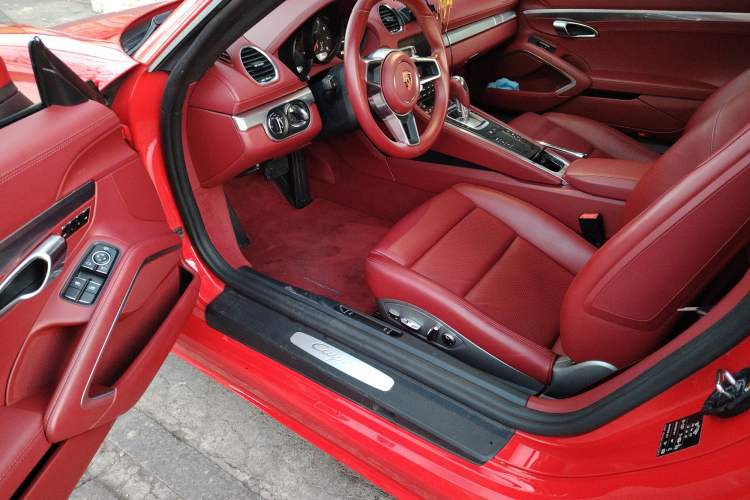 Used Porsche 718 2020 Cayman 2.0T Driver Seat