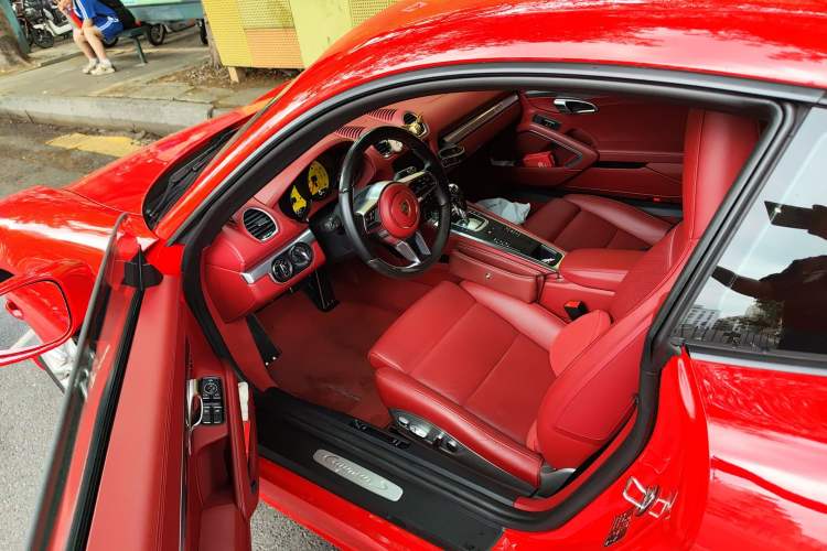 Used Porsche 718 2020 Cayman S 2.5T Driver Seat