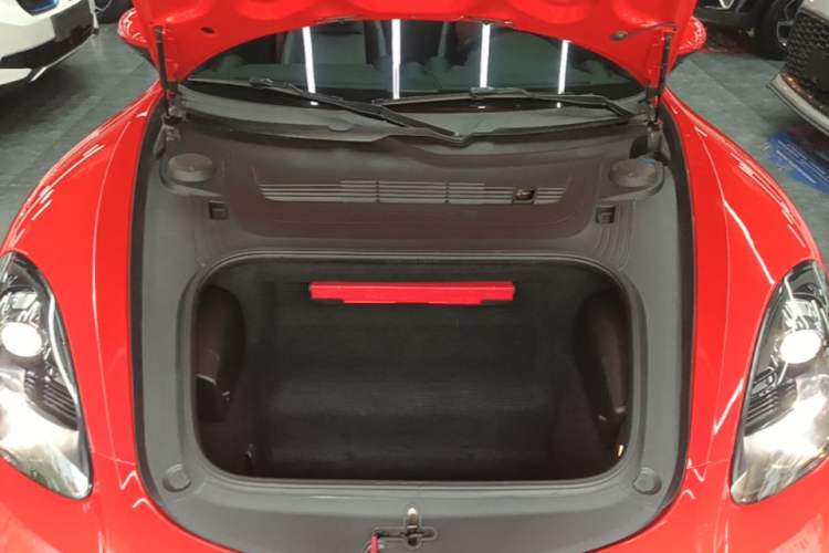 Used Porsche 718 2020 Boxster 2.0T Engine Bay