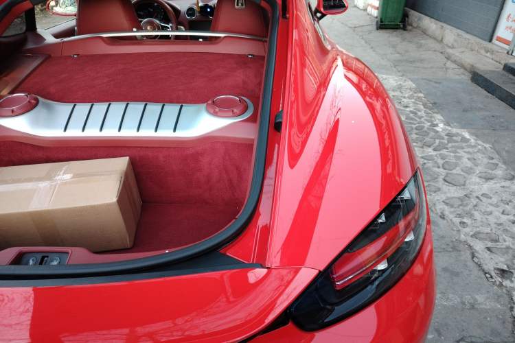 Used Porsche 718 2020 Cayman 2.0T Engine Bay Left